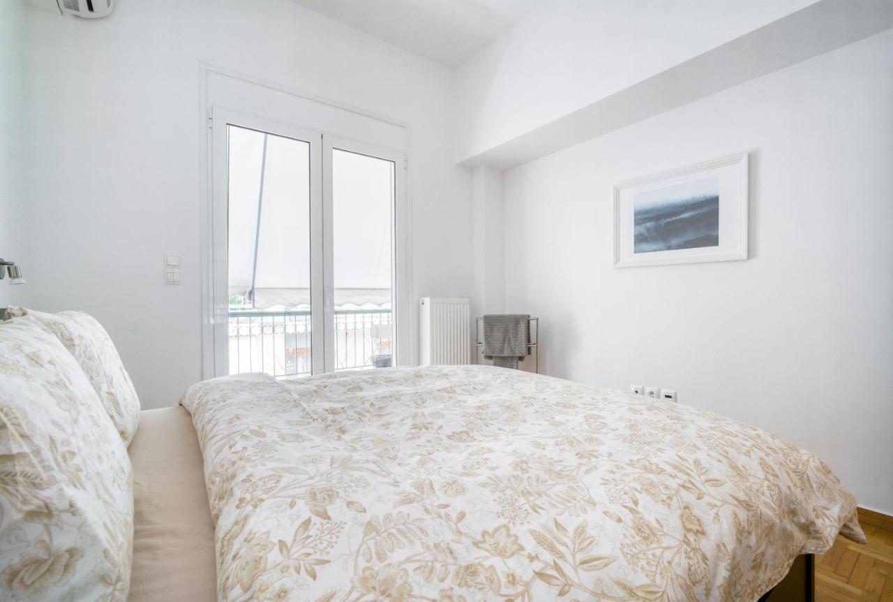 Stylish, Sunny New 2 Bedroom, Prime Central Athen Eksteriør billede