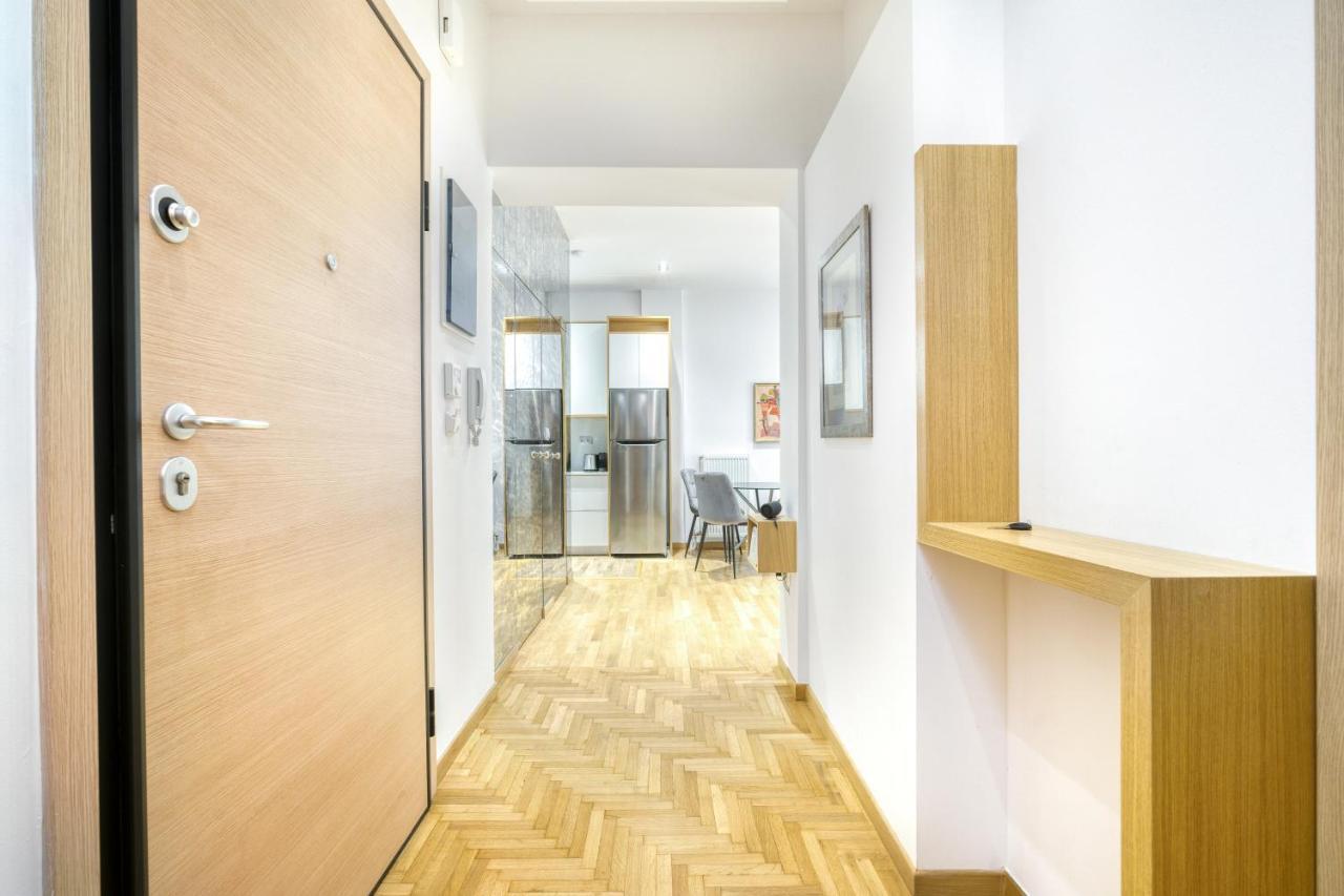 Stylish, Sunny New 2 Bedroom, Prime Central Athen Eksteriør billede